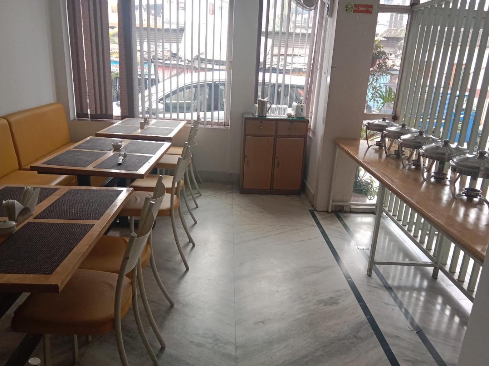 The Maple Hotel Siliguri Exterior foto