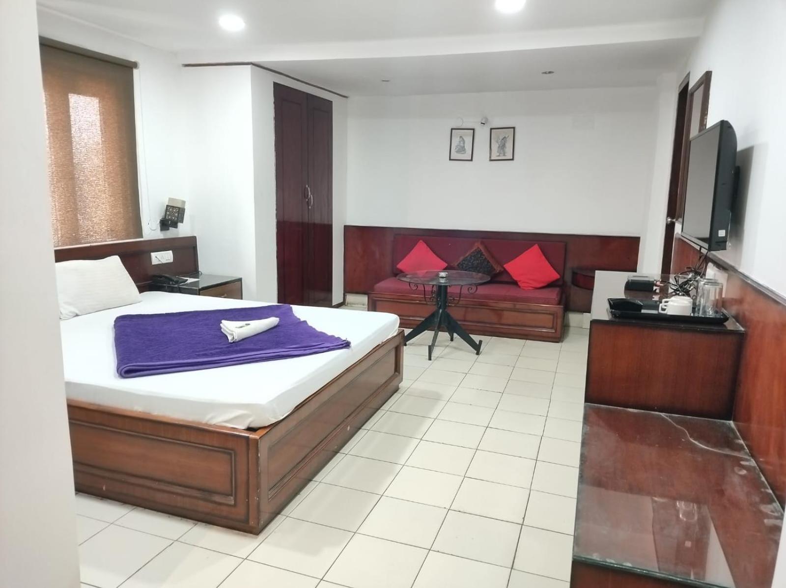 The Maple Hotel Siliguri Exterior foto